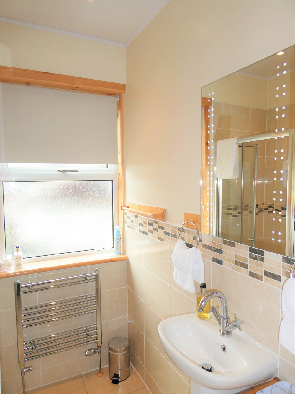 Room 3 ensuite at The Willows Guest Accommodation Fort William